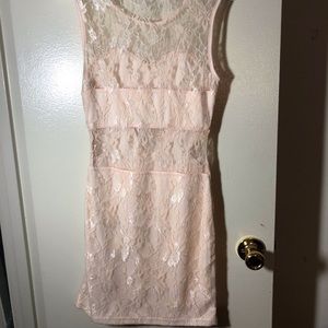 Lace dress with detail